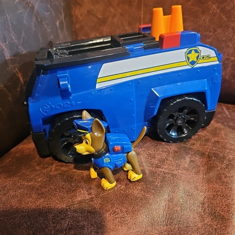 Paw Patrol Flip & Drive Chase Transforming Vehicle Truck‎ Car Blue